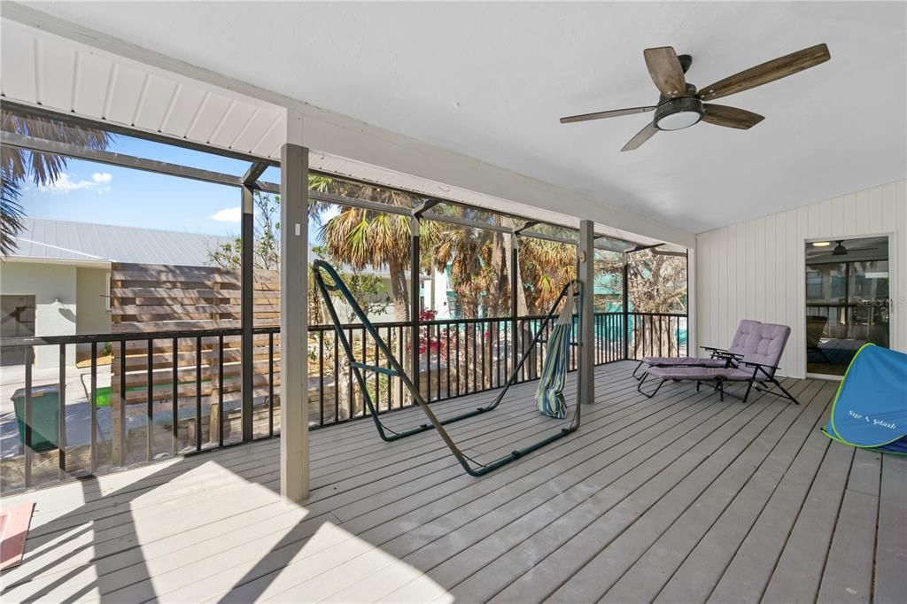 For Sale: $799,000 (3 beds, 2 baths, 1160 Square Feet)