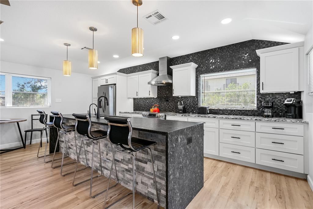 For Sale: $799,000 (3 beds, 2 baths, 1160 Square Feet)