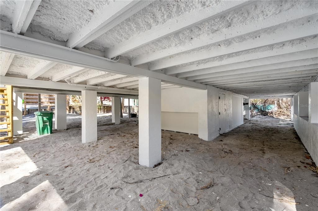 For Sale: $799,000 (3 beds, 2 baths, 1160 Square Feet)