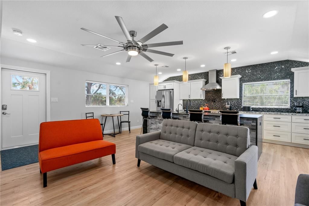 For Sale: $799,000 (3 beds, 2 baths, 1160 Square Feet)