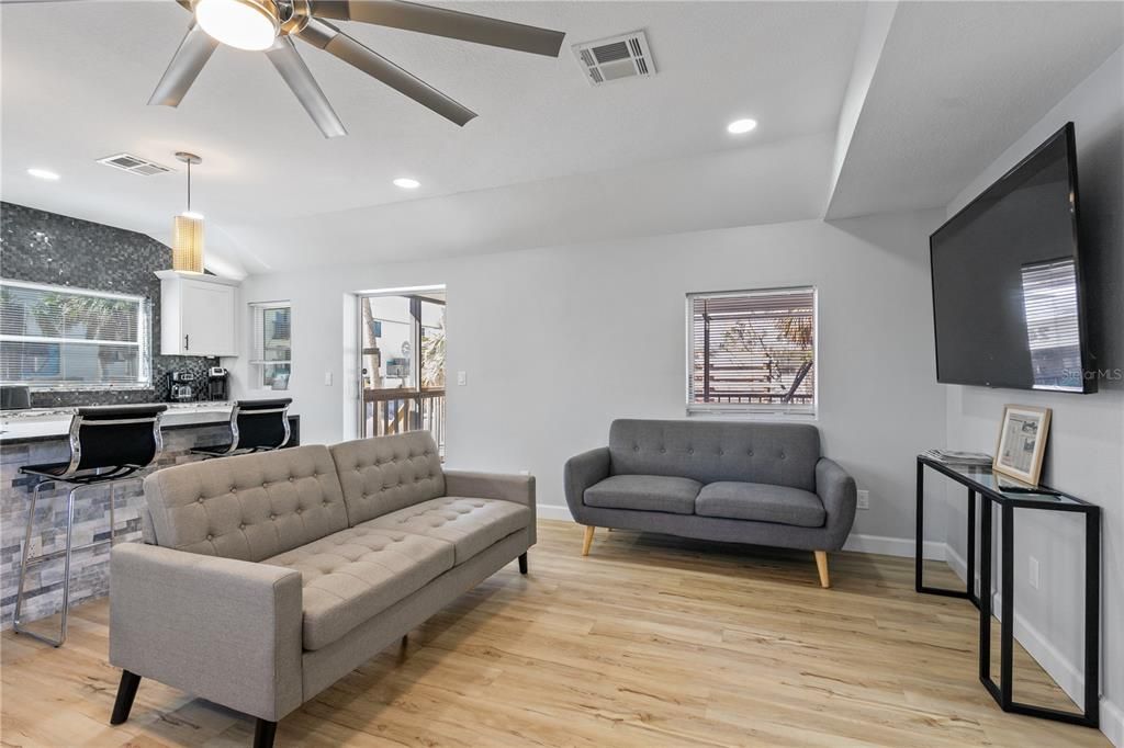 For Sale: $799,000 (3 beds, 2 baths, 1160 Square Feet)