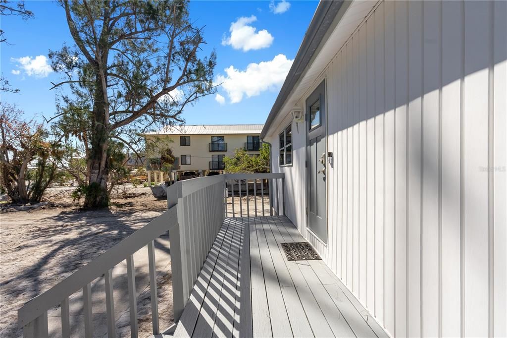 For Sale: $799,000 (3 beds, 2 baths, 1160 Square Feet)