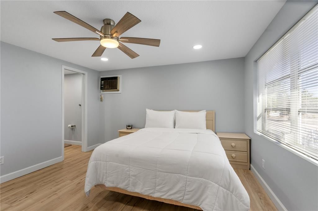 For Sale: $799,000 (3 beds, 2 baths, 1160 Square Feet)