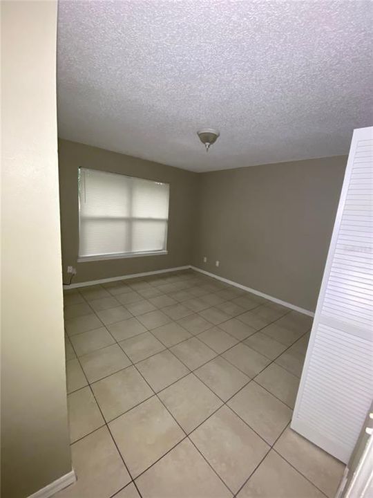 出租: $1,475 (2 贝兹, 1 浴室, 981 平方英尺)