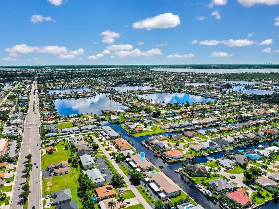 Active With Contract: $300,000 (2 beds, 2 baths, 1162 Square Feet)