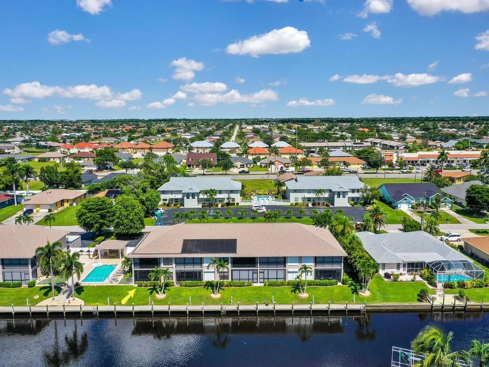 Active With Contract: $300,000 (2 beds, 2 baths, 1162 Square Feet)