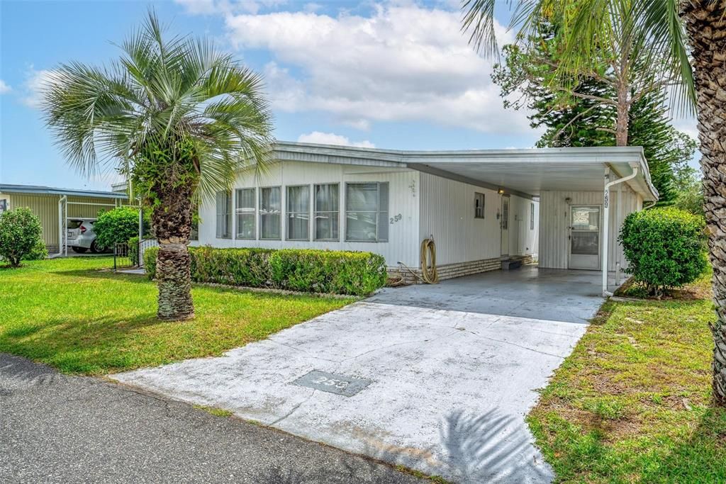 На продажу: $113,000 (2 спален, 2 ванн, 1056 Квадратных фут)