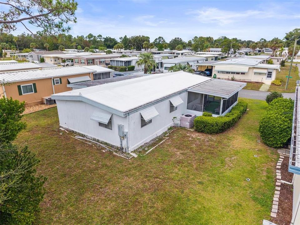 На продажу: $113,000 (2 спален, 2 ванн, 1056 Квадратных фут)