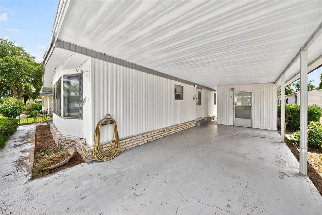 На продажу: $113,000 (2 спален, 2 ванн, 1056 Квадратных фут)