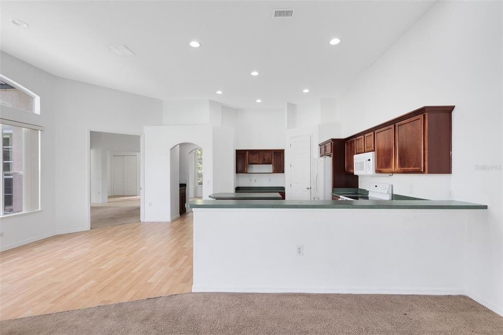 待售: $549,900 (5 贝兹, 3 浴室, 3009 平方英尺)