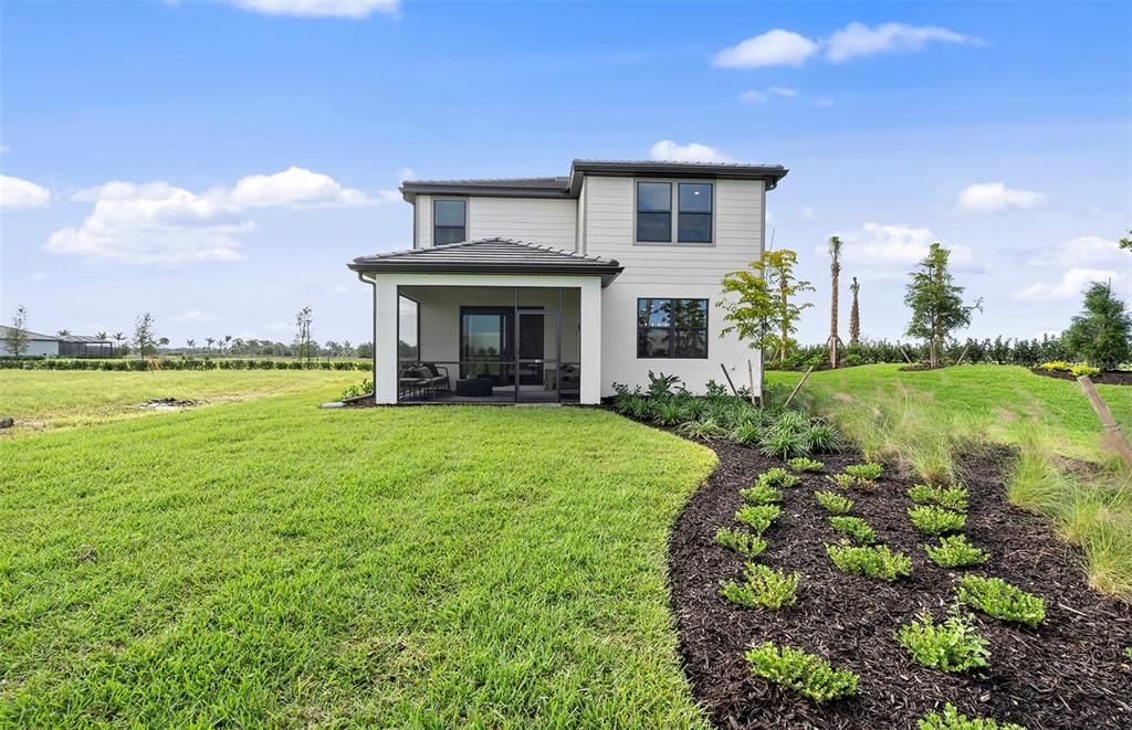 Activo con contrato: $690,085 (5 camas, 3 baños, 2615 Pies cuadrados)