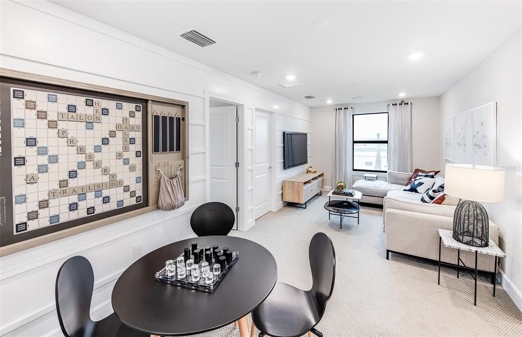 Activo con contrato: $690,085 (5 camas, 3 baños, 2615 Pies cuadrados)