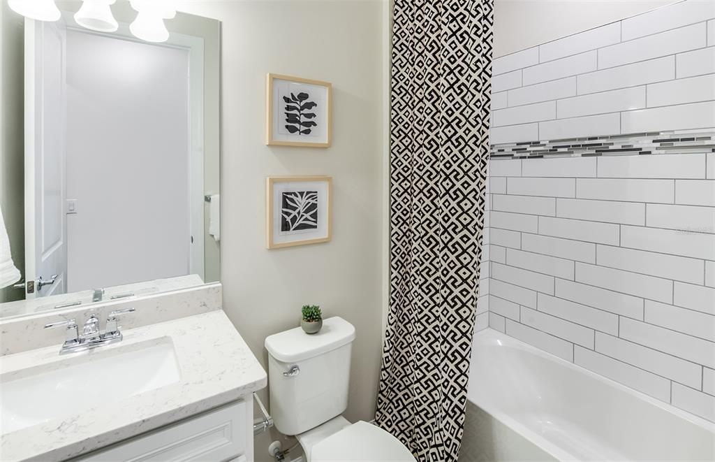 Activo con contrato: $690,085 (5 camas, 3 baños, 2615 Pies cuadrados)