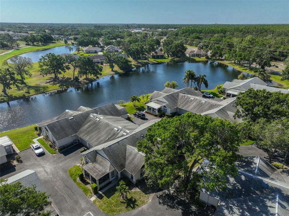 合同活跃: $2,000 (2 贝兹, 2 浴室, 1304 平方英尺)