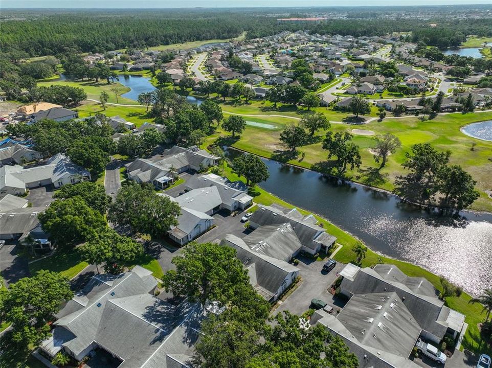 合同活跃: $2,000 (2 贝兹, 2 浴室, 1304 平方英尺)