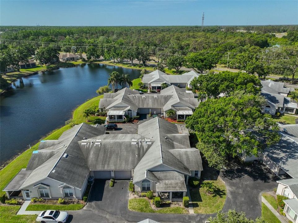 合同活跃: $2,000 (2 贝兹, 2 浴室, 1304 平方英尺)