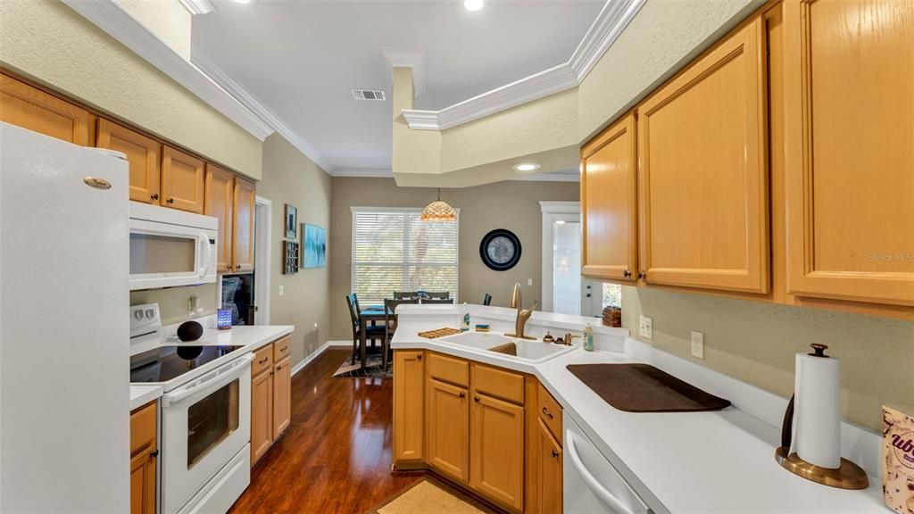 En Venta: $324,999 (3 camas, 2 baños, 1558 Pies cuadrados)