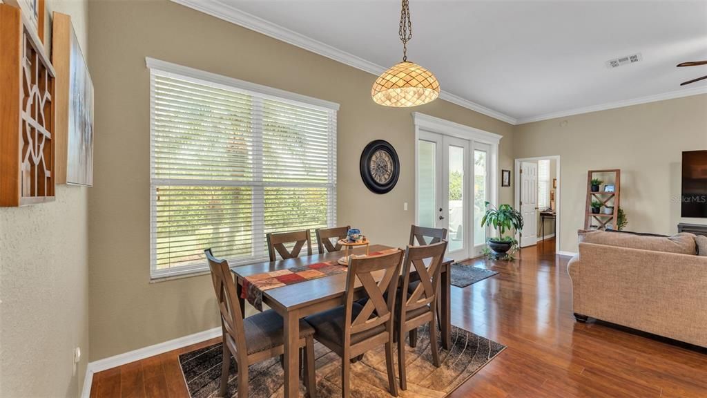 En Venta: $324,999 (3 camas, 2 baños, 1558 Pies cuadrados)