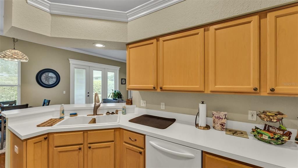 En Venta: $324,999 (3 camas, 2 baños, 1558 Pies cuadrados)