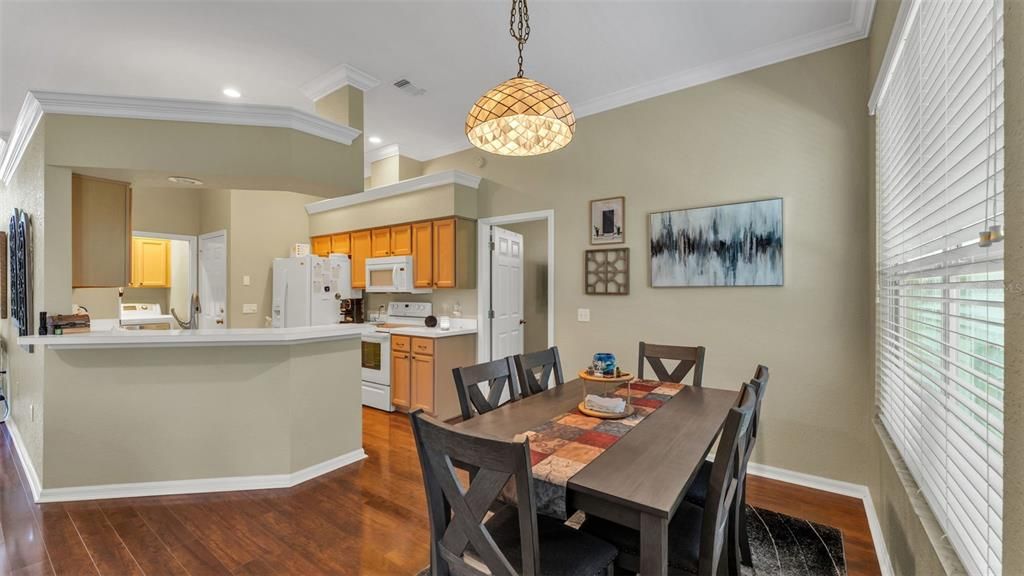 En Venta: $324,999 (3 camas, 2 baños, 1558 Pies cuadrados)