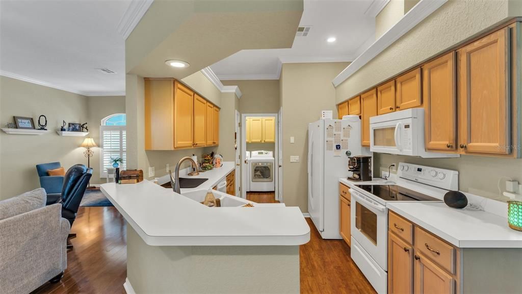 En Venta: $324,999 (3 camas, 2 baños, 1558 Pies cuadrados)