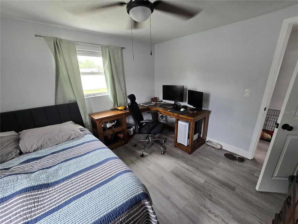 Active With Contract: $1,725 (2 beds, 2 baths, 1117 Square Feet)