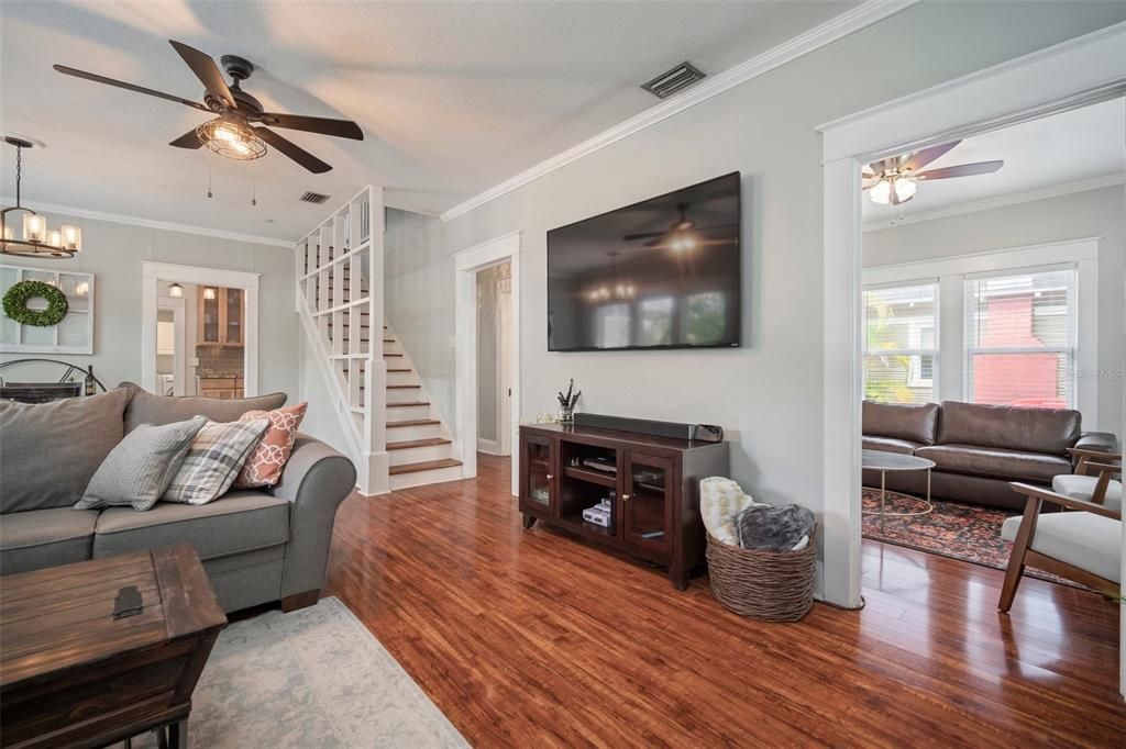 待售: $765,000 (5 贝兹, 0 浴室, 1834 平方英尺)