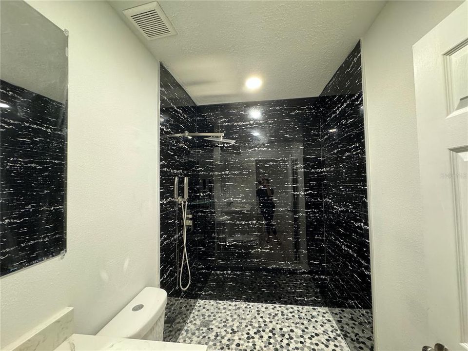 For Sale: $615,000 (5 beds, 4 baths, 2425 Square Feet)