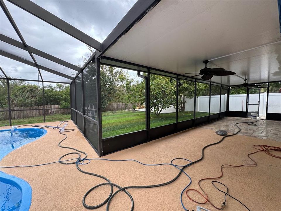 For Sale: $615,000 (5 beds, 4 baths, 2425 Square Feet)