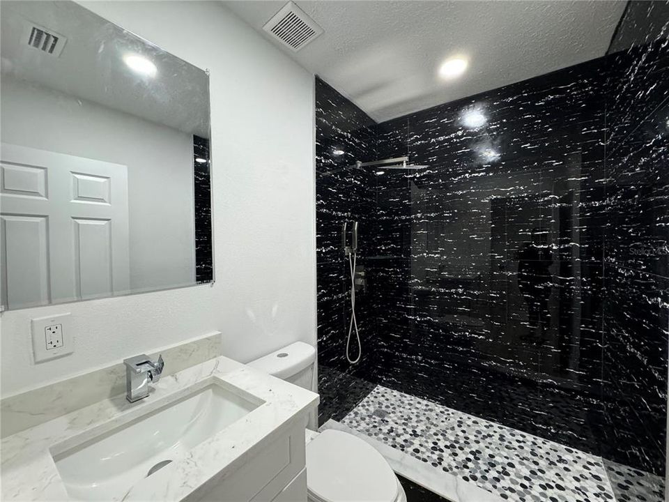 For Sale: $615,000 (5 beds, 4 baths, 2425 Square Feet)