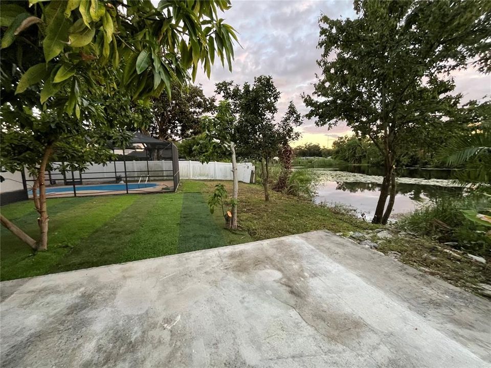 For Sale: $615,000 (5 beds, 4 baths, 2425 Square Feet)