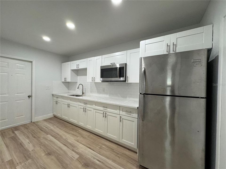 For Sale: $615,000 (5 beds, 4 baths, 2425 Square Feet)