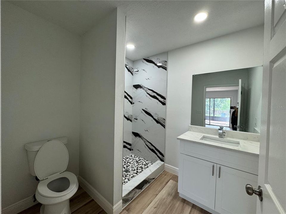 For Sale: $615,000 (5 beds, 4 baths, 2425 Square Feet)