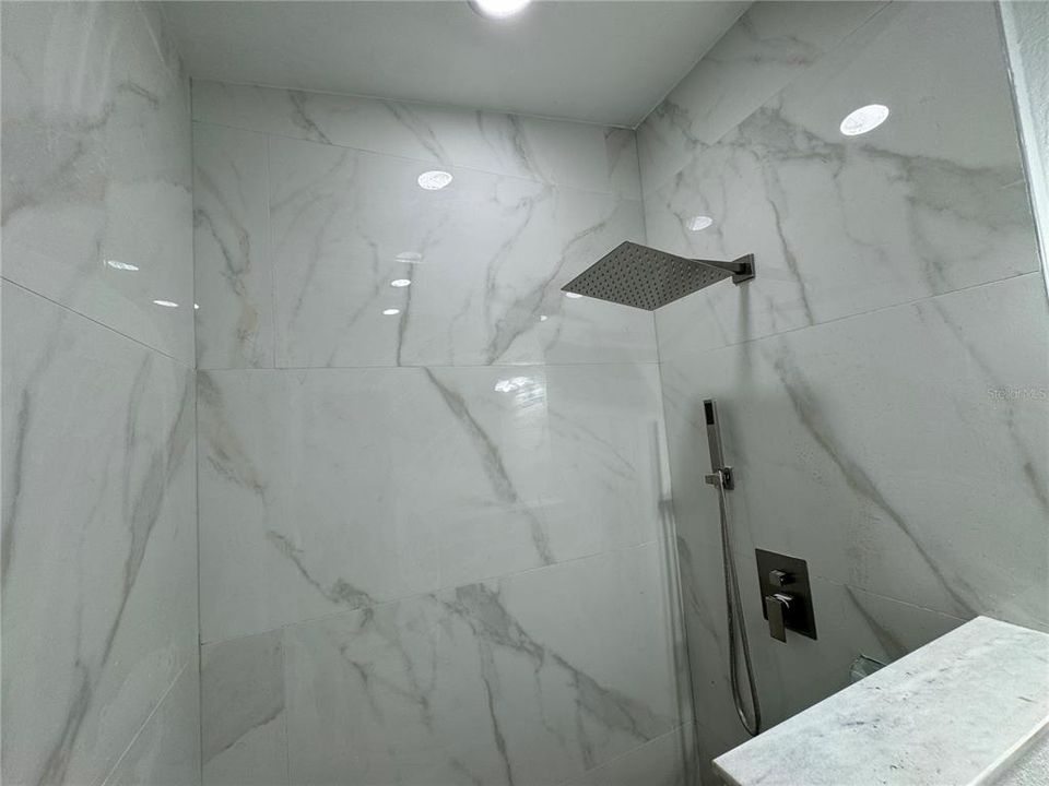 For Sale: $615,000 (5 beds, 4 baths, 2425 Square Feet)