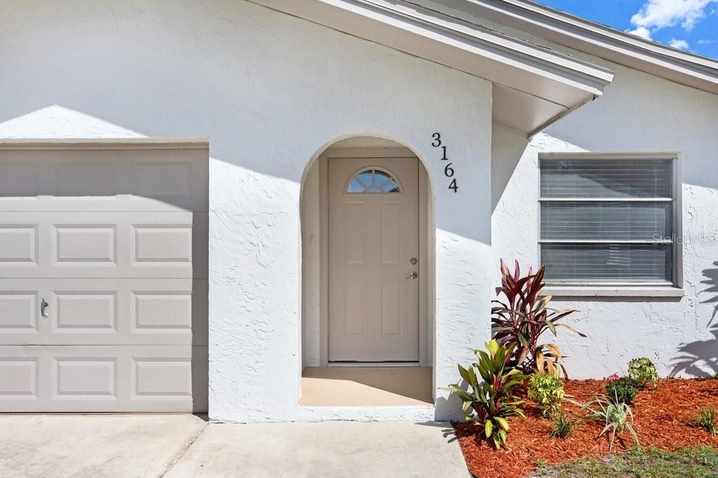 En Venta: $575,000 (4 camas, 0 baños, 1996 Pies cuadrados)