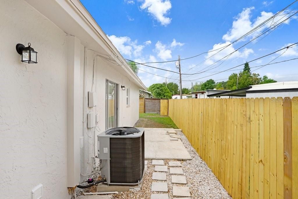 En Venta: $575,000 (4 camas, 0 baños, 1996 Pies cuadrados)