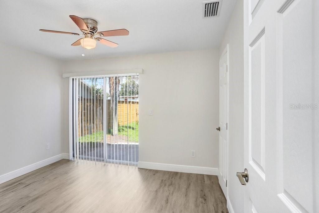 En Venta: $575,000 (4 camas, 0 baños, 1996 Pies cuadrados)