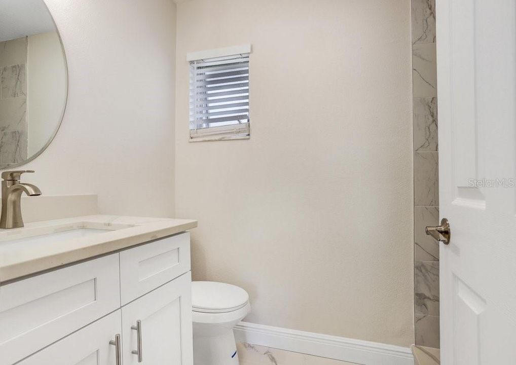 En Venta: $575,000 (4 camas, 0 baños, 1996 Pies cuadrados)