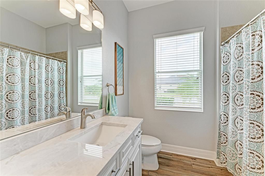 En Venta: $1,195,000 (4 camas, 3 baños, 2543 Pies cuadrados)