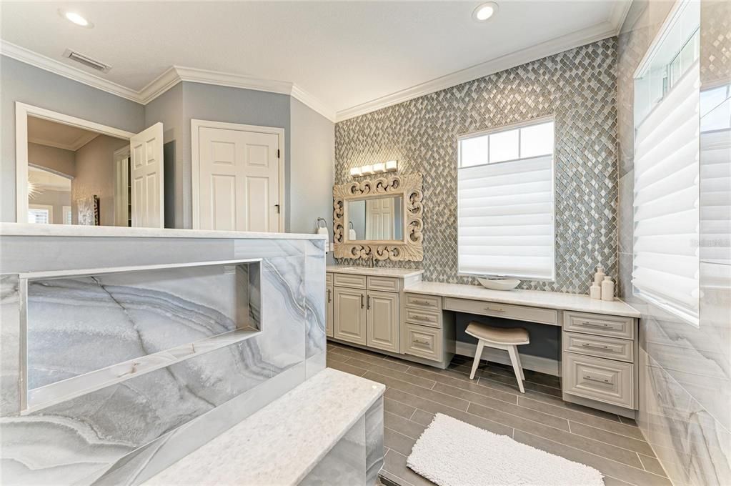 En Venta: $1,195,000 (4 camas, 3 baños, 2543 Pies cuadrados)