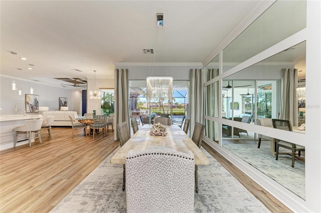 En Venta: $1,195,000 (4 camas, 3 baños, 2543 Pies cuadrados)