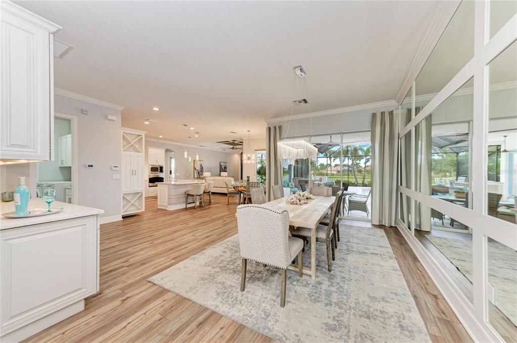 En Venta: $1,195,000 (4 camas, 3 baños, 2543 Pies cuadrados)