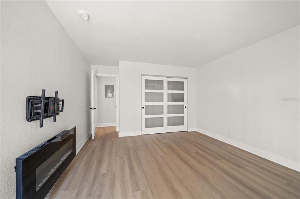 На продажу: $549,000 (3 спален, 2 ванн, 1950 Квадратных фут)