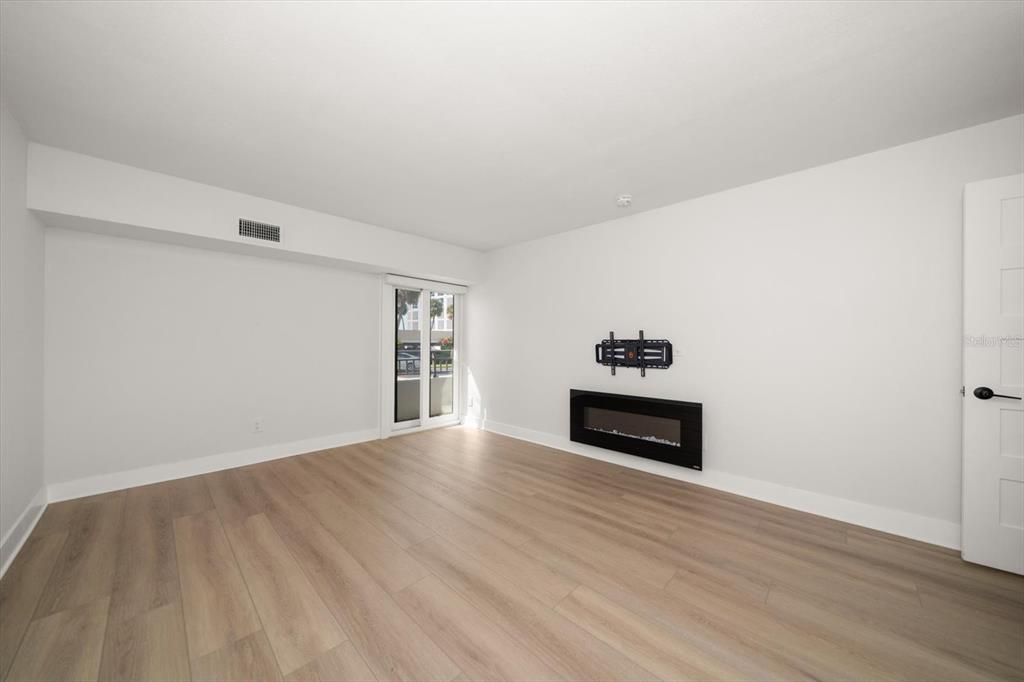 На продажу: $549,000 (3 спален, 2 ванн, 1950 Квадратных фут)