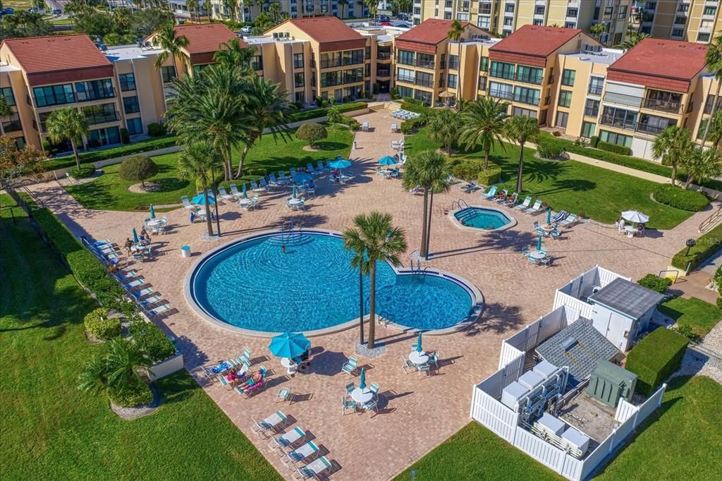 На продажу: $549,000 (3 спален, 2 ванн, 1950 Квадратных фут)