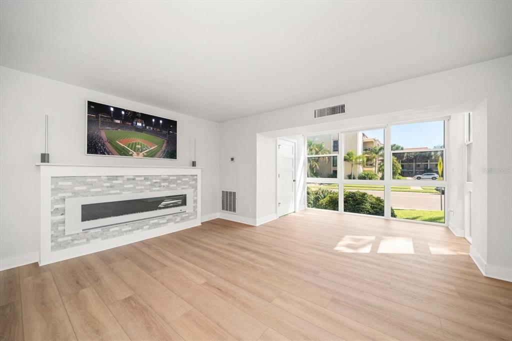 На продажу: $549,000 (3 спален, 2 ванн, 1950 Квадратных фут)