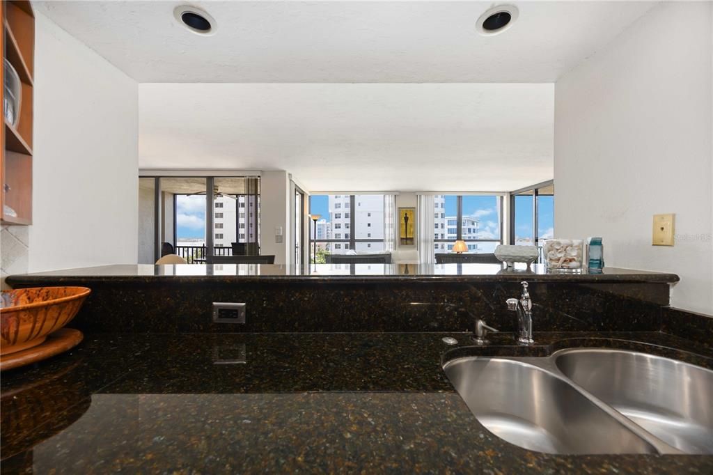 For Rent: $4,900 (2 beds, 2 baths, 1380 Square Feet)