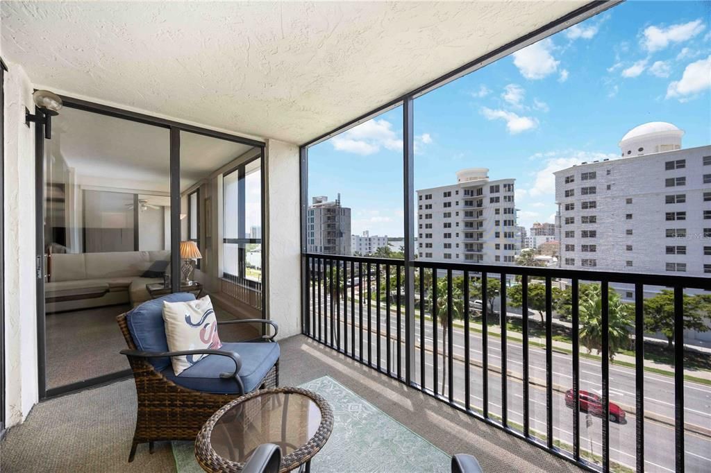 For Rent: $4,900 (2 beds, 2 baths, 1380 Square Feet)