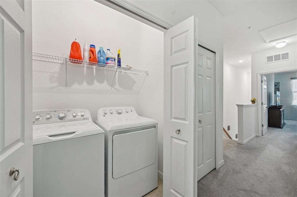 На продажу: $334,900 (3 спален, 2 ванн, 1949 Квадратных фут)