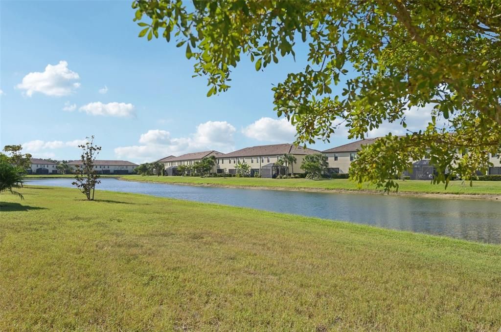 На продажу: $334,900 (3 спален, 2 ванн, 1949 Квадратных фут)